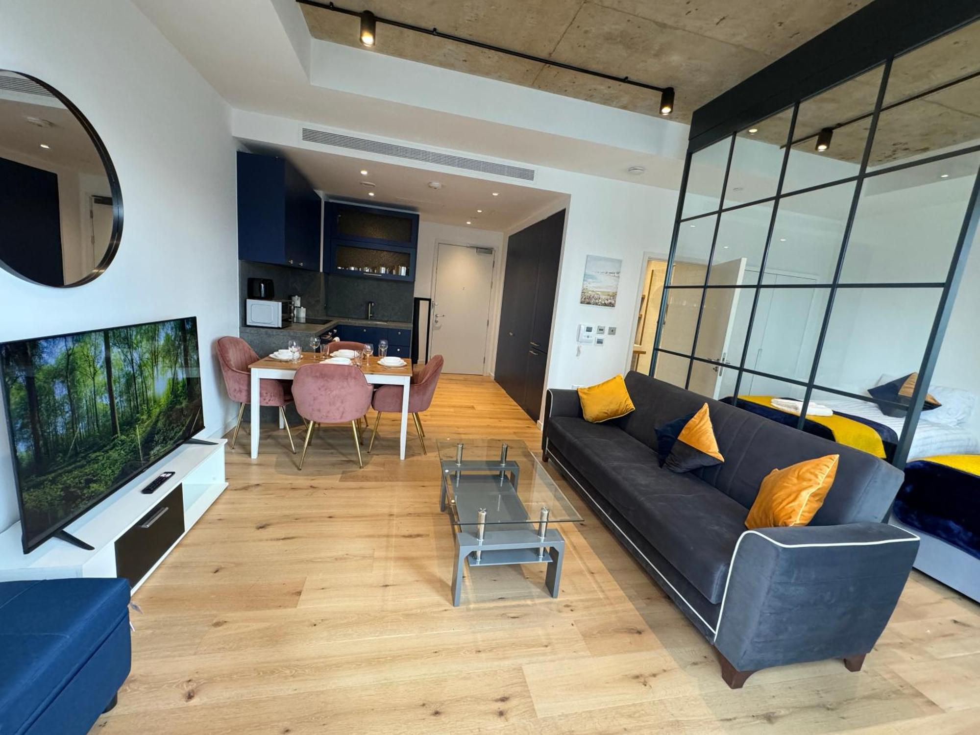 London Luxury Flat With Balcony, River View, O2 Arena, Excel, Canary Wharf, Station Apartman Kültér fotó