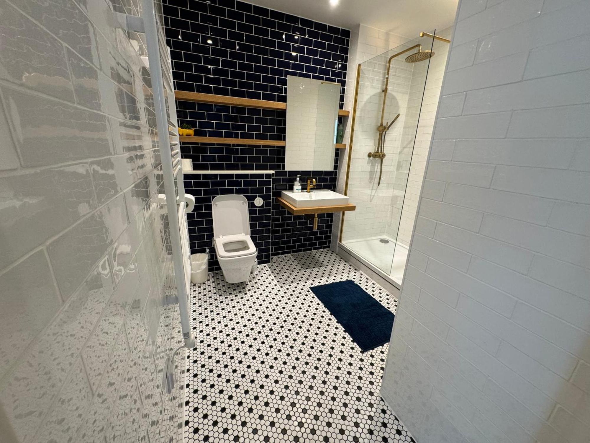 London Luxury Flat With Balcony, River View, O2 Arena, Excel, Canary Wharf, Station Apartman Kültér fotó